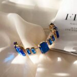 Bracelete Folheado Dourado Pedras de Chaton Retangulares Azul Royal