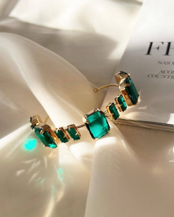 Bracelete Folheado Dourado Pedras de Chaton Retangulares Verde Esmeralda