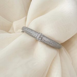 Bracelete Folheado Prata Cravejado e Fileiras de Zircônias Delicadas Cristal