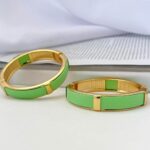 Bracelete-Dourado-SemiJoia-Fita-De-Couro-Verde.jpeg